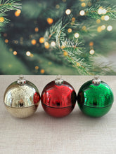 Cargar imagen en el visor de la galería, Esfera Navideña